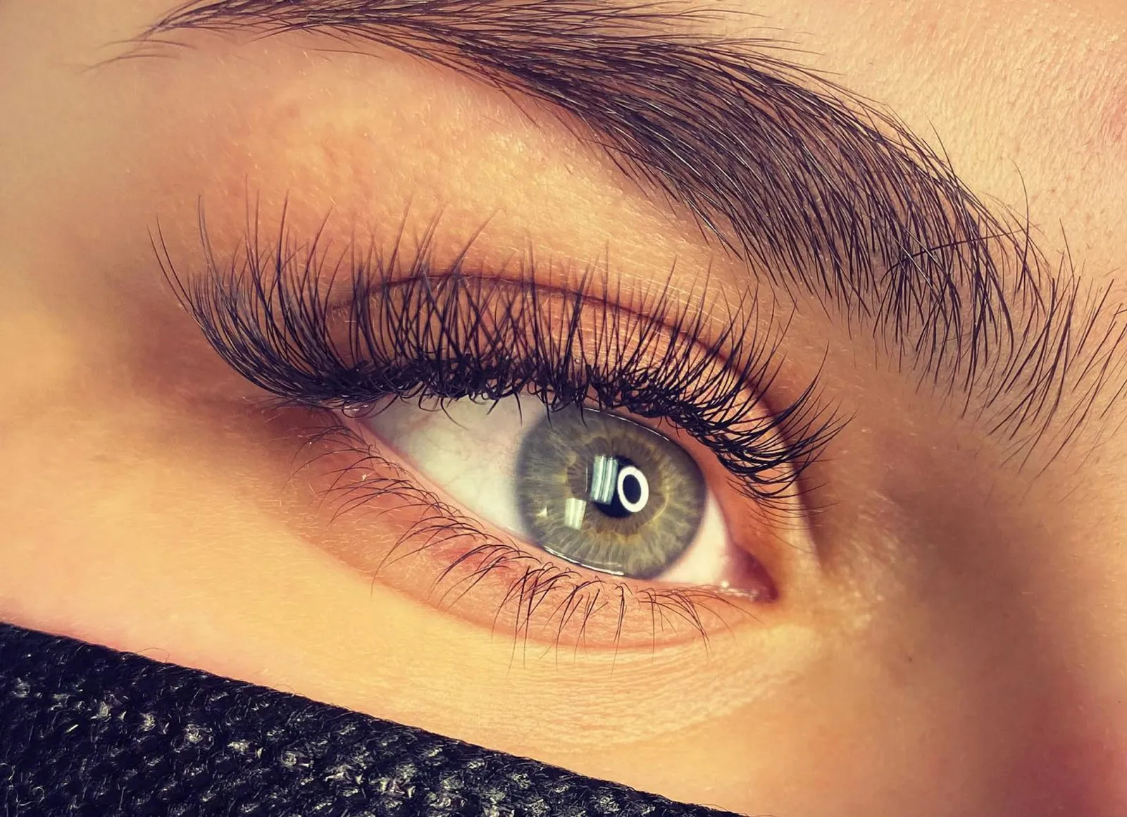 Long lash extensions